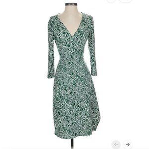 BCBGMAXAZRIA Womens Dress Size S Green White Wrap Sheath Knee Length 3/4 Sleeve